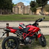 ducati hypermotard 796 tenuta maniacalmente.