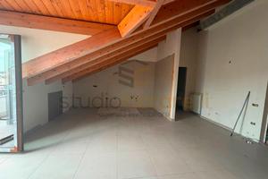 Mansarda Di Nuova Costruzione In Condominio