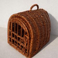 Trasportino Vintage in Vimini Intrecciato a Mano –