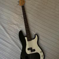 Basso Squier Fender Affinity P Bass + Amp 25 watt