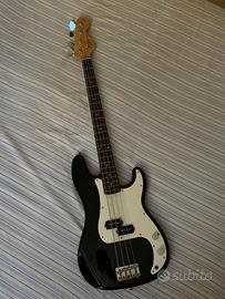 Basso Squier Fender Affinity P Bass + Amp 25 watt
