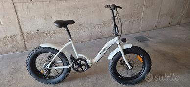 bicicletta pieghevole con ruote da 20x4. 