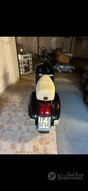 Vespa P 200 e