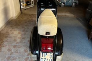 Vespa P 200 e