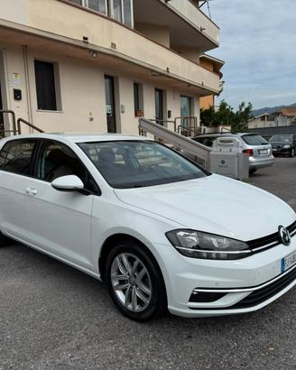 Volkswagen Golf 1.0 TSI 110 CV DSG 5p. Business Bl