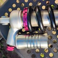 Mono Ammortizzatore trk502x usato ma perfetto. 