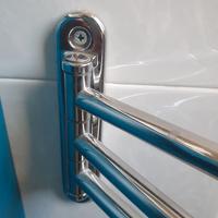 Porta asciugamani snodabile salvaspazio