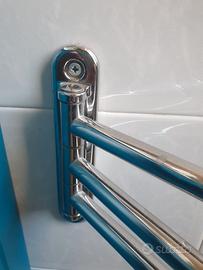 Porta asciugamani snodabile salvaspazio