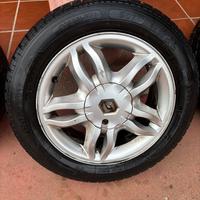 Cerchi in lega con gomme 80%