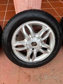 Cerchi in lega con gomme 80%