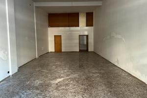 Locale Commericale Monopoli zona Semi centrale