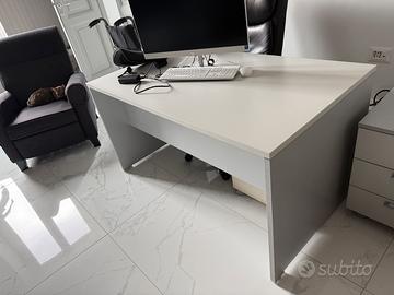Scrivania di qualita’ ufficio 80 140marca CATALANO