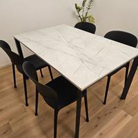 Tavolo cucina allungabile con sedie