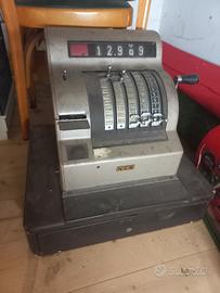Rrgistratore di cassa vintage 