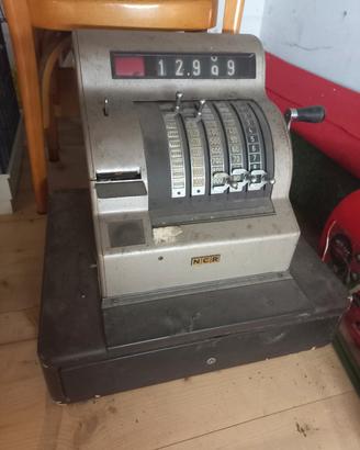 Rrgistratore di cassa vintage 