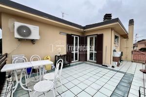 BILOCALE CON TERRAZZO PANORAMICO IN CENTRO A CASAT