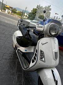 Piaggio Vespa 300 GTS - 2010