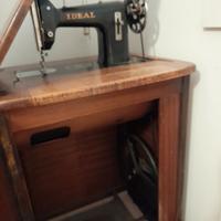 Macchina da cucire vintage Ideal