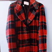 Cappotto con bottoni