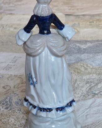 Dama con ventaglio in porcellana Blu Cobalto