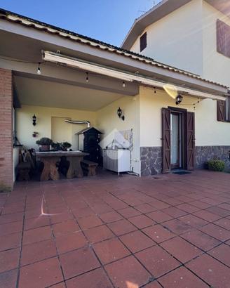 VILLA SINGOLA A VITERBO