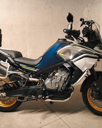 CF MOTO 800 MT modello Touring 