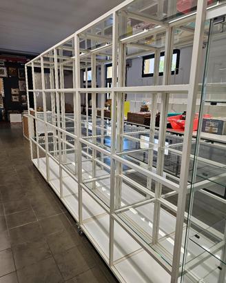 scaffale rotelle con ripiani vetro