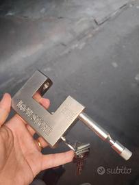 Lucchetti blindati con chiave unica