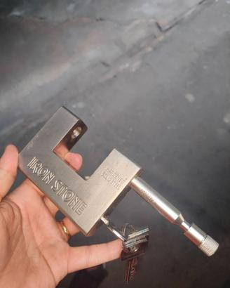 Lucchetti blindati con chiave unica
