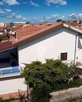 VILLA A SCHIERA A SCALEA