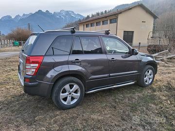 Suzuki Grand Vitara 2011 250000km benz. automatico