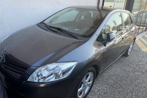 Toyota Auris 1.4 D-4D M-MT 5 porte Active