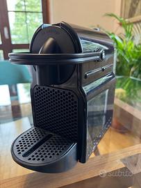 Nespresso Inissia nera