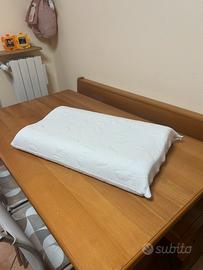 Cuscino cervicale in memory foam