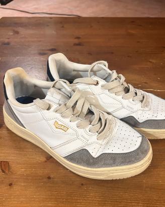 Sneakers Gas