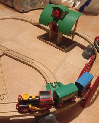 Pista per trenini in legno