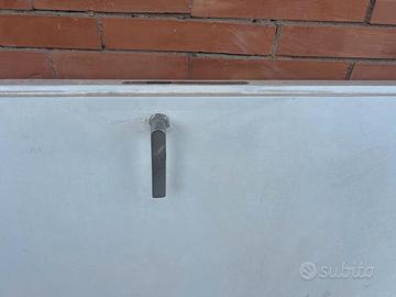 Porta interna bianca usata con maniglia – da siste