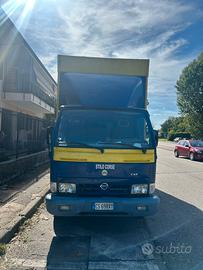 Nissan cabstar con sponda
