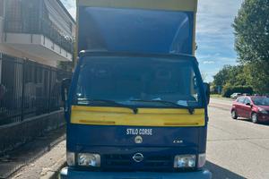 Nissan cabstar con sponda