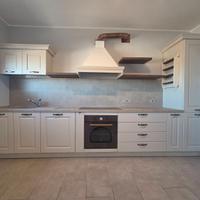Cucina praticamente nuova