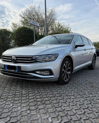 VOLKSWAGEN Passat Variant 2.0 TDI DSG Exec