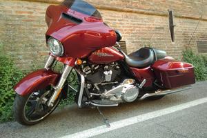 Motocicletta Harley-Davidson Street Glide Special