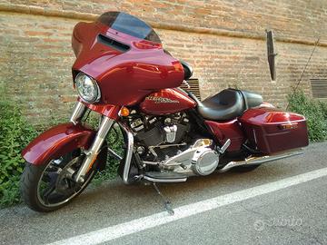 Motocicletta Harley-Davidson Street Glide Special