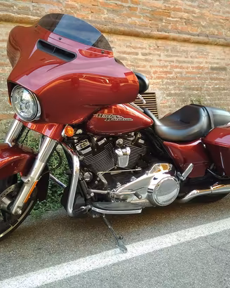 Motocicletta Harley-Davidson Street Glide Special