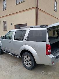 Nissan pathfinder