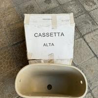 Cassetta alta scarico bagno