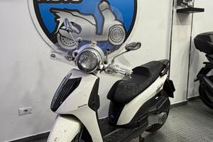 Piaggio Carnaby 300