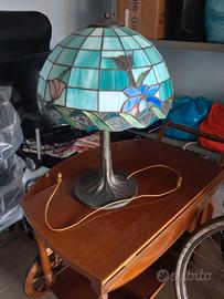 Lampada da tavolo stile Tiffany