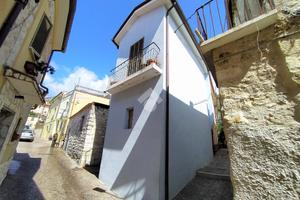 CASA SEMINDIPENDENTE A VILLA SANTA LUCIA