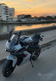 CFMOTO 675 SR-R 3000 km / unico proprietario
